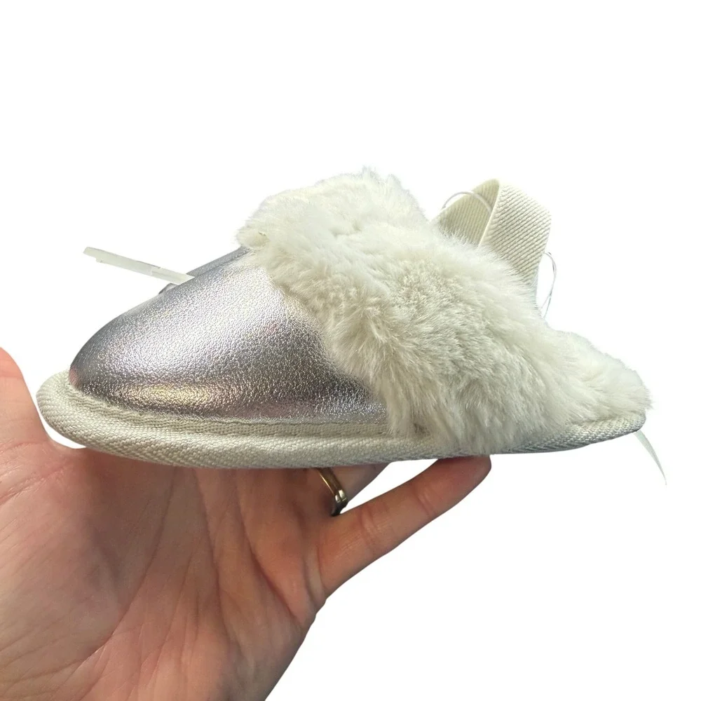 Cat & Jack Slippers Girls Medium 7/8 Silver Metallic Faux Fur Elastic Strap NEW‎